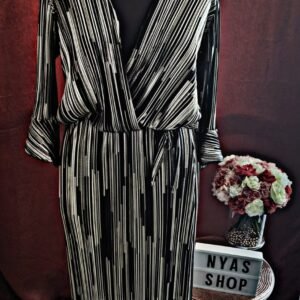 Robe longue noire et dorée