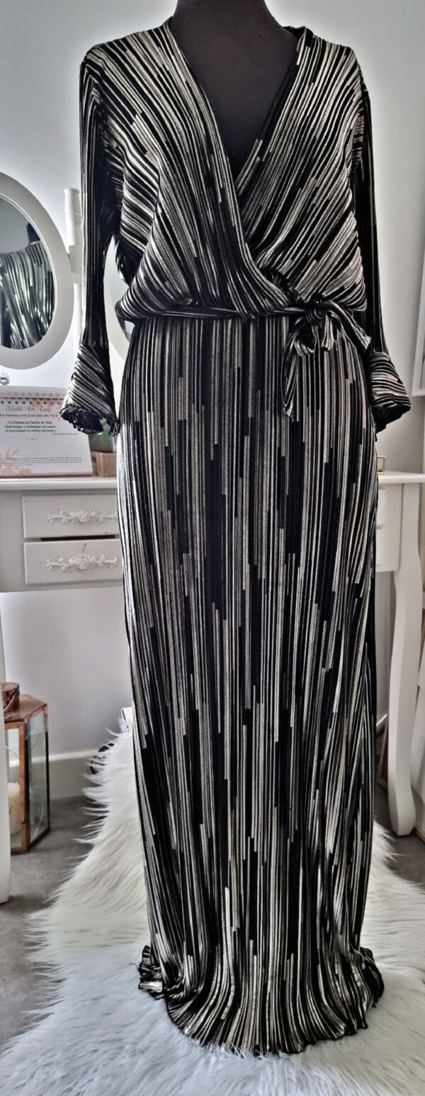Robe longue noire et dorée – Image 5